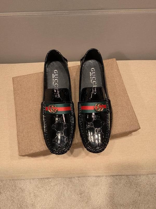 Gucci Men's Shoes 976